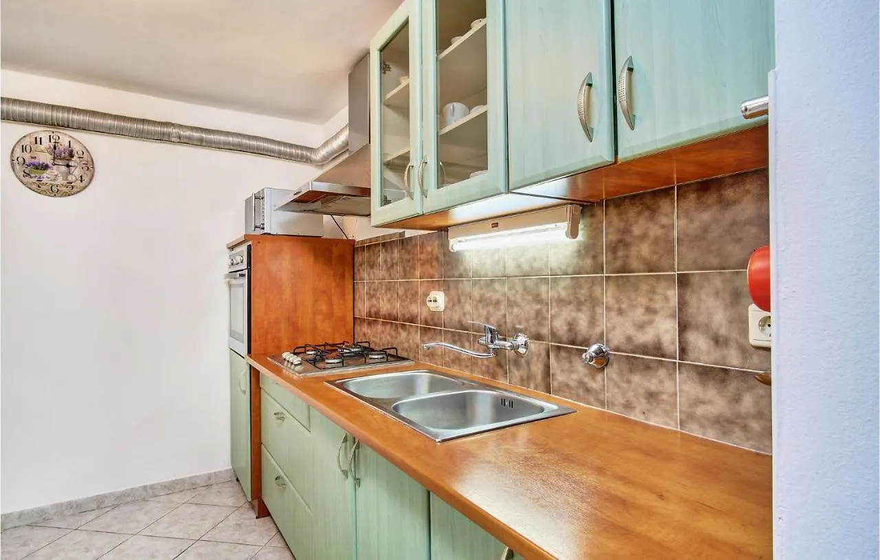 Gorgeous Home In Mali Losinj With Wifi 0*,